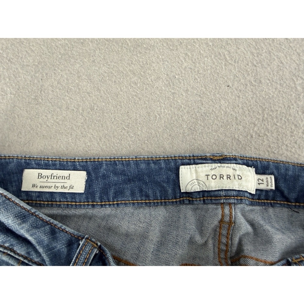 Torrid Jeans Womens 12 Blue Boyfriend Straight Denim Whiskered Coastal Y2K - Picture 11 of 15